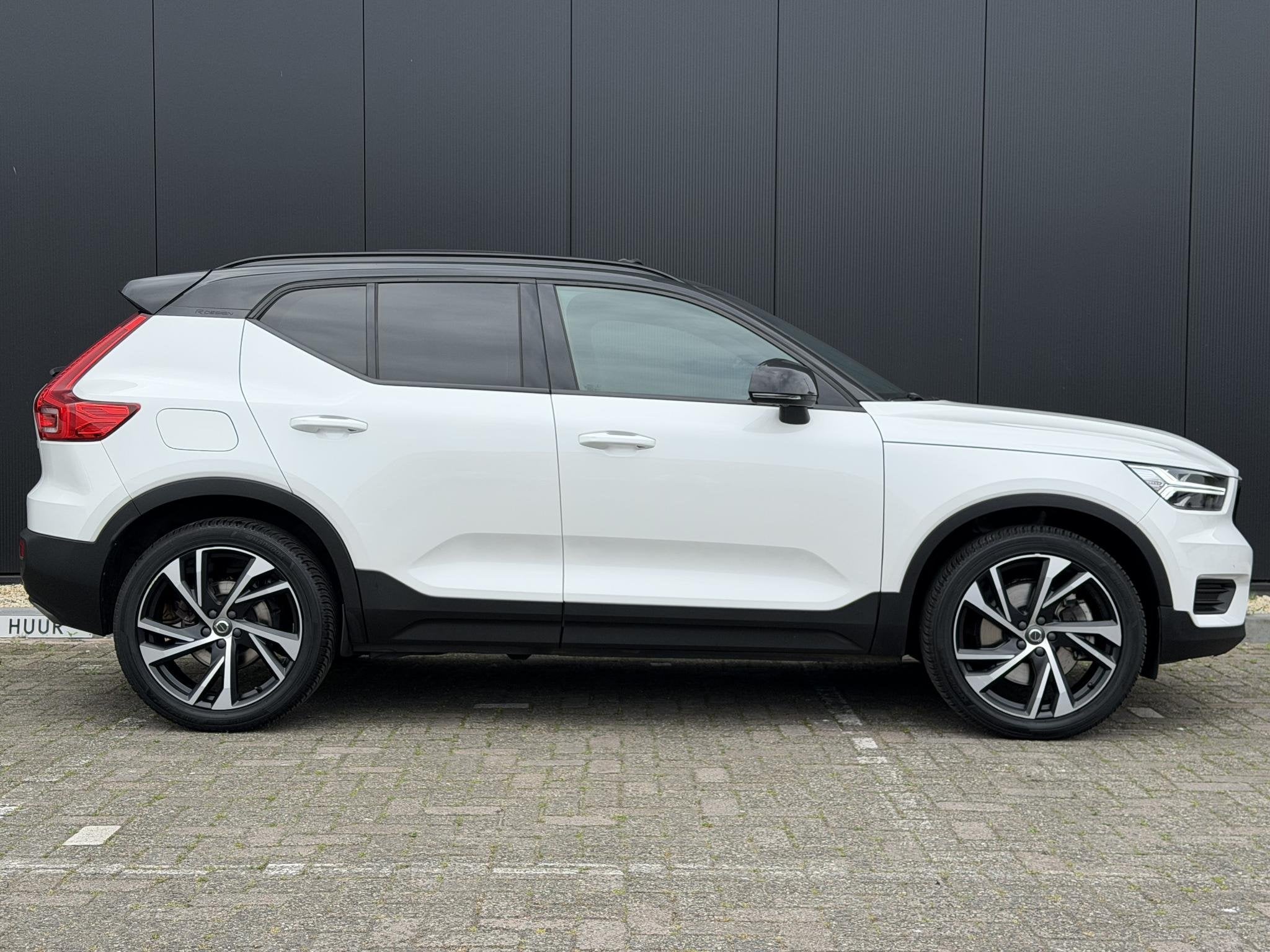 Volvo XC40 1.5 T5 Twin Engine R-Design intellisafe / schuifd, Euro 6, 1712 kg, Automatische klimaatregeling, Wit
