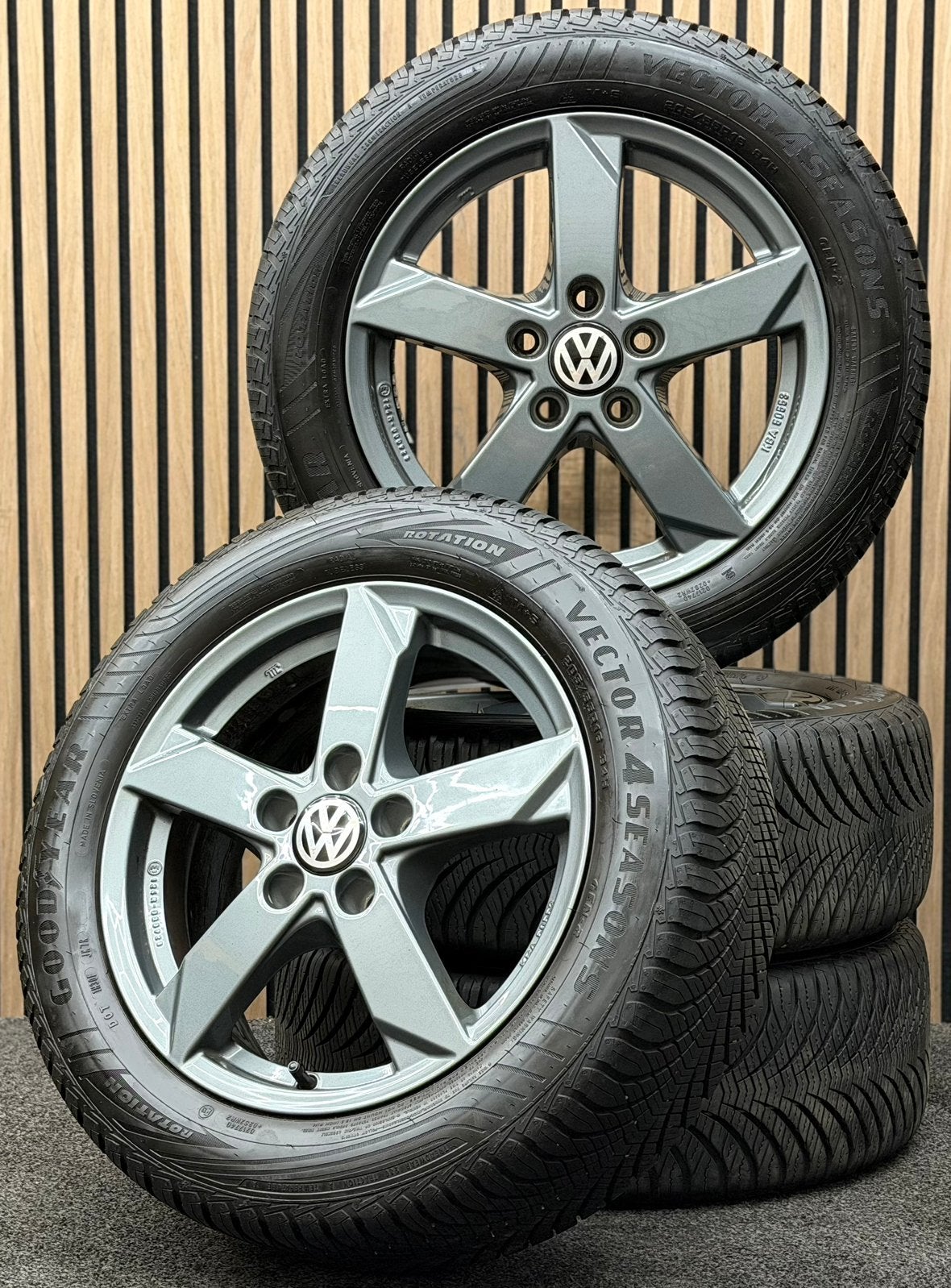 16 inch Rial Kodiak - VW Golf 5x112 ET46 Goodyear All Season, Ophalen, 16 inch, ., Banden en Velgen