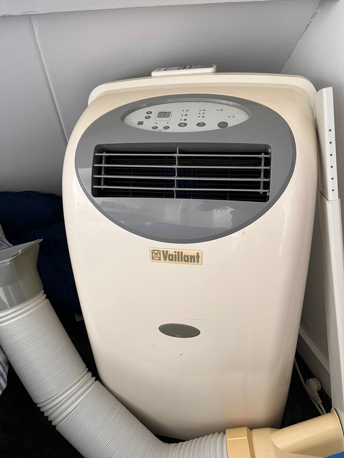 Vaillant airco met afstandsbediening en raamafsluitslang, Witgoed en Apparatuur, Airco's, Ophalen, Minder dan 60 m³, 3 snelheden of meer