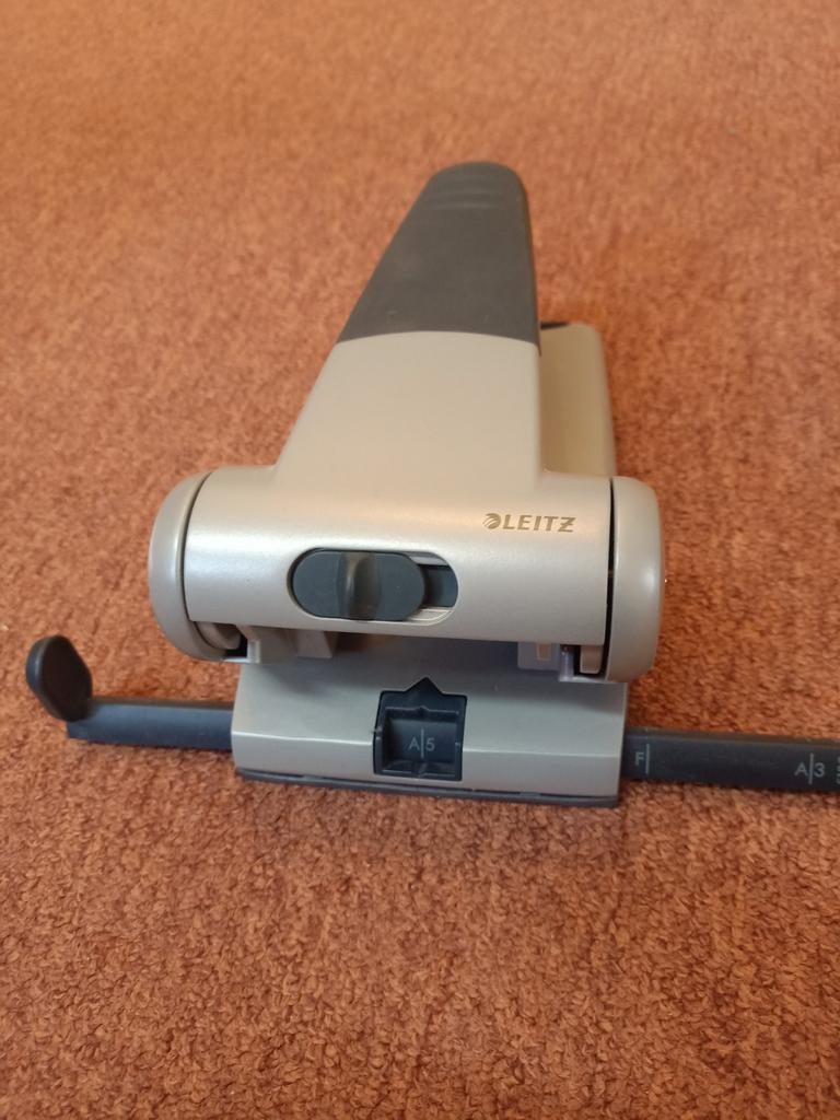 Perforator professionele, Ophalen, Zo goed als nieuw