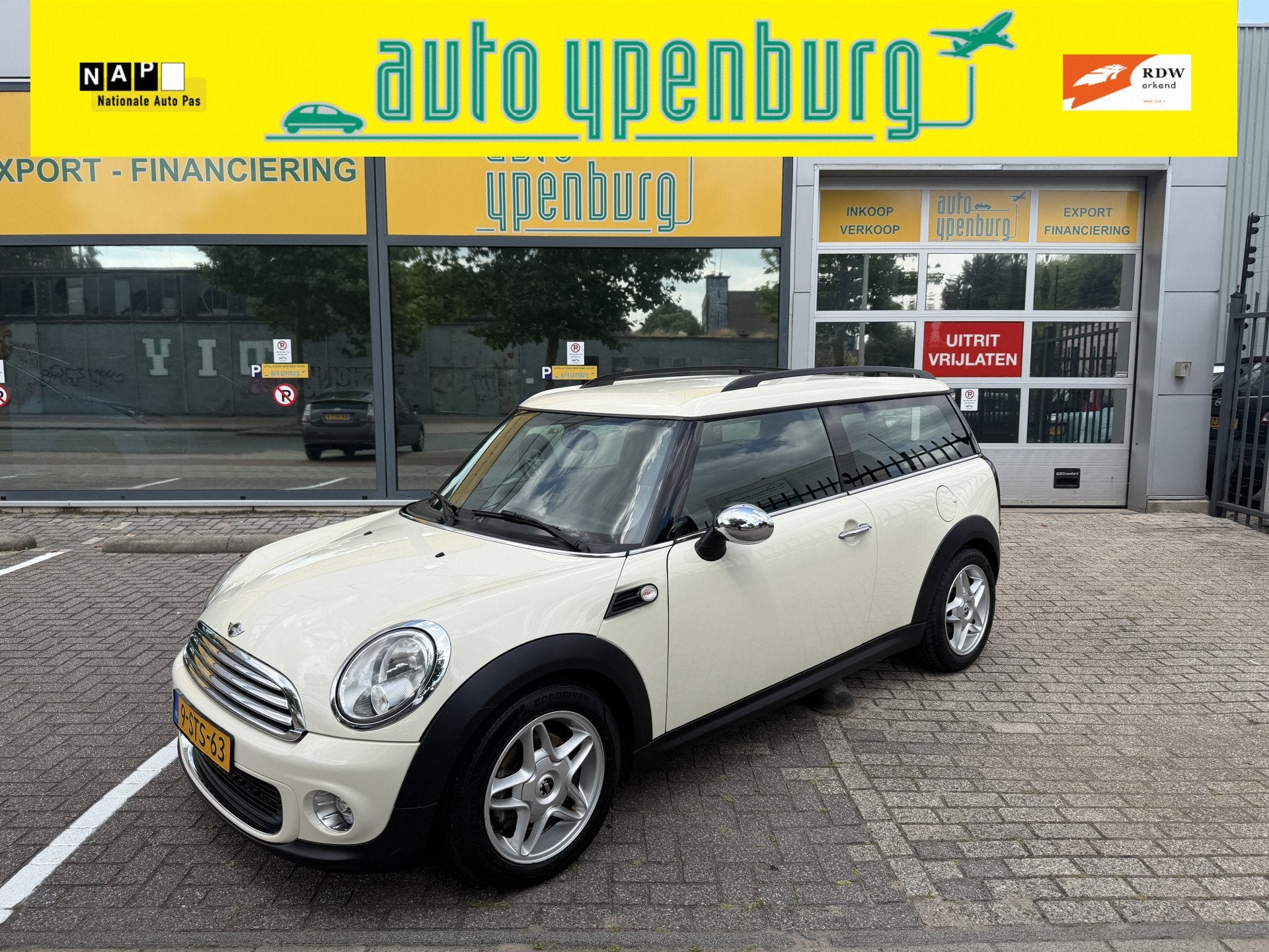MINI Clubman 1.6 One Holland Street * Navi * Leder / Stof *, Auto's, Voorwielaandrijving, Dealer onderhouden, Gebruikt, 4 cilinders