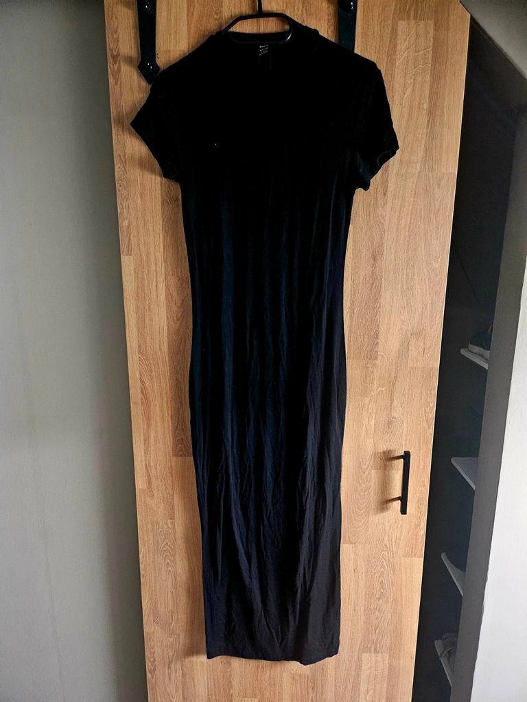 Zwarte Shein midi jurk maat S, Kleding | Dames, Jurken, Zwart, Ophalen of Verzenden, Zo goed als nieuw, Maat 36 (S)