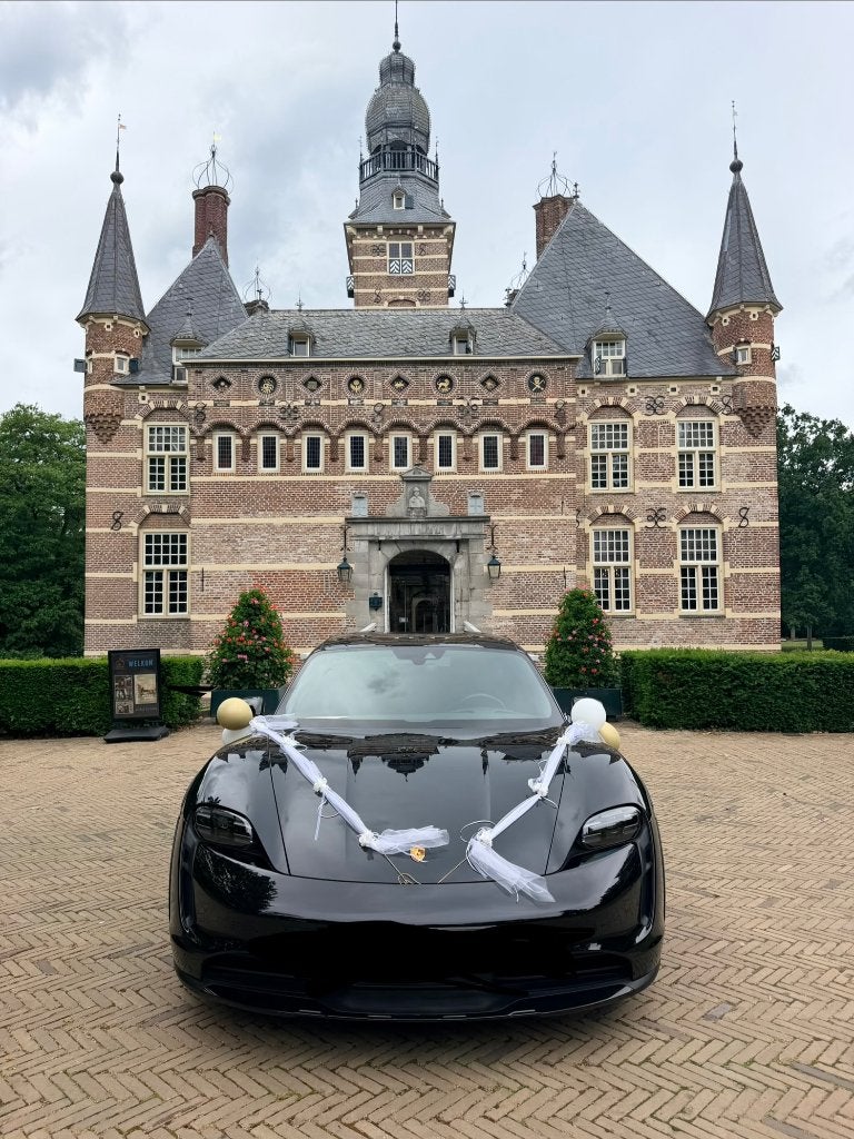 Trouwauto Attentie Bruidspaar, Trouwauto