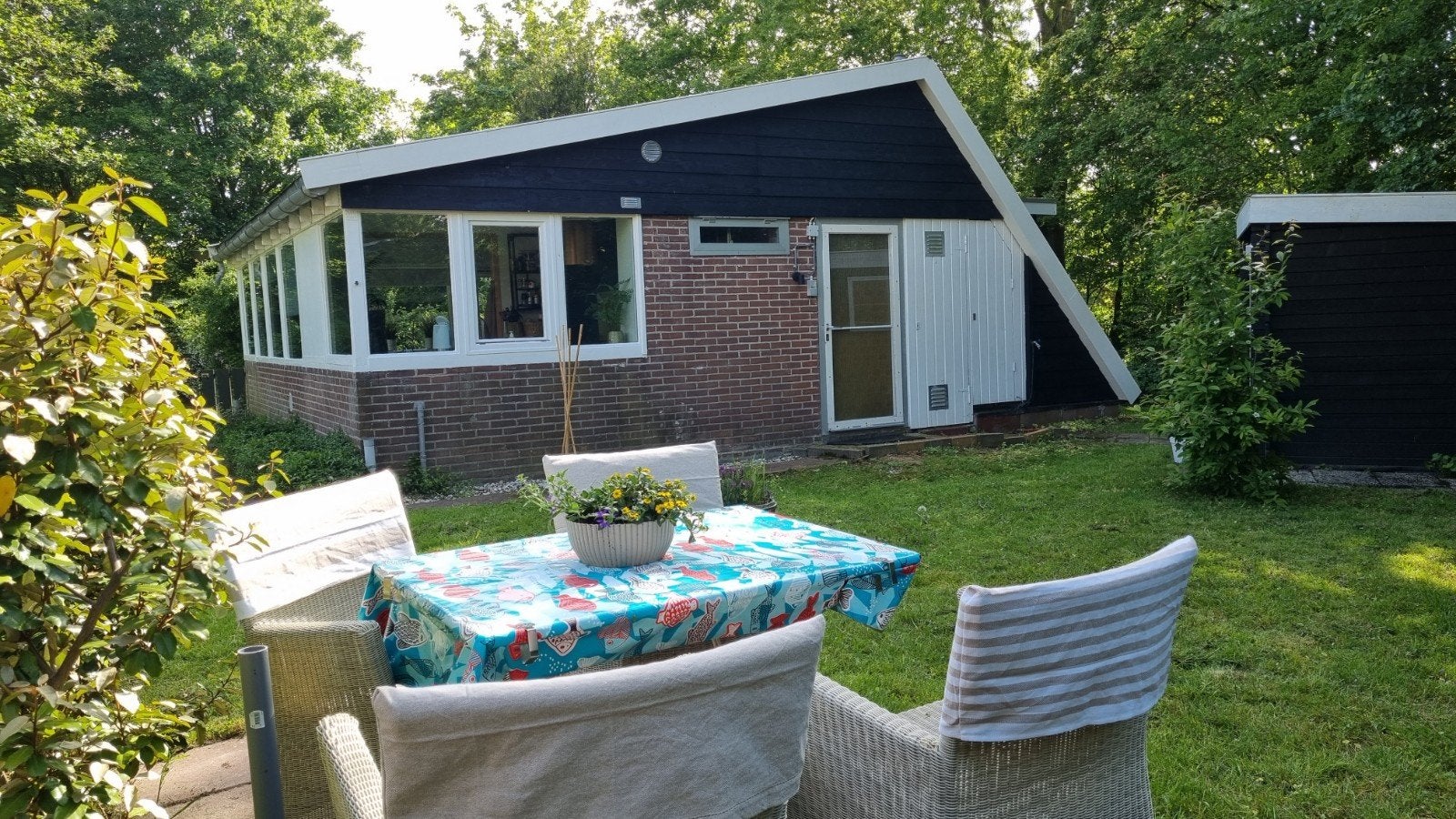Vakantiewoning te huur/ te koop, nabij strand 4 personen, Vakantie, Tuin