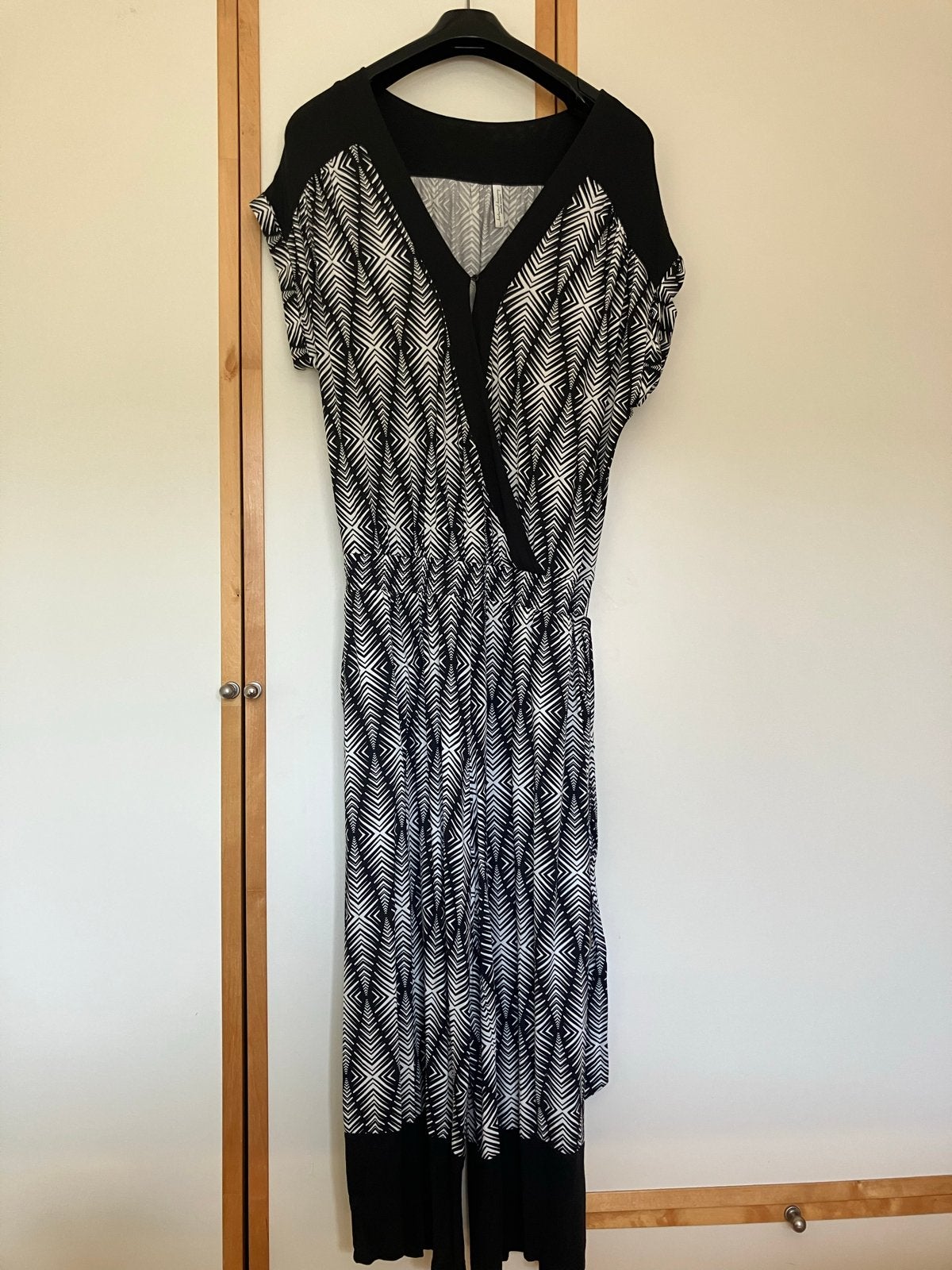 Summum Woman jumpsuit zwart/wit patroon, Ophalen of Verzenden, Zo goed als nieuw, Maat 38/40 (M), Zwart