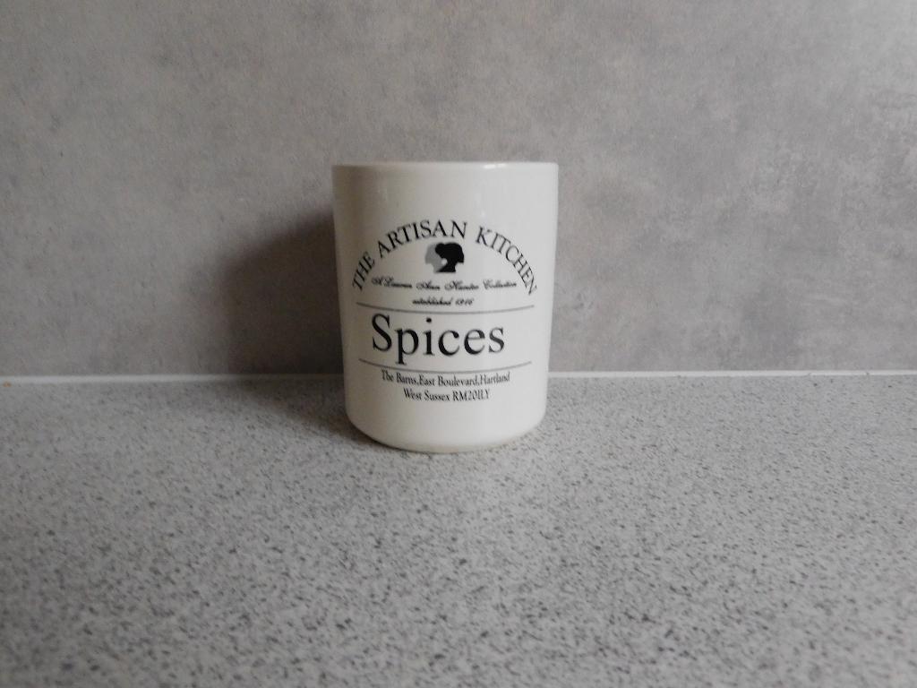 Pot Spices Lauren Ann Hunter the Artisan Kitchen, Overige typen, Ophalen of Verzenden, Zo goed als nieuw, Overige stijlen