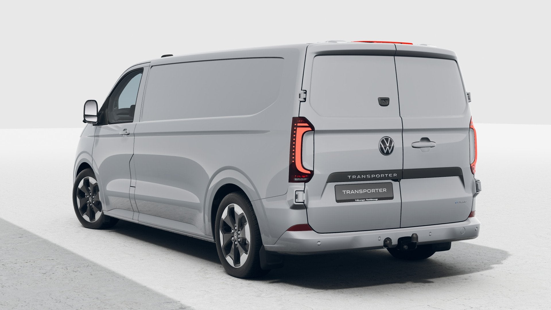 Volkswagen Transporter 2.5 eHybrid 233pk AUT L2H1 30 Bulli |, Auto's, Bestelauto's, Automaat, 12 maanden, Euro 6, 4 cilinders
