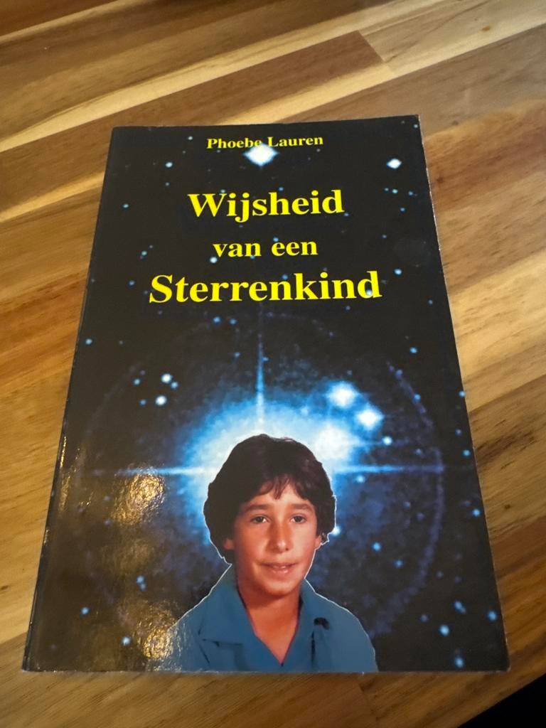 Wijsheid van een Sterrenkind - Phoebe Lauren, Boeken, Ophalen of Verzenden, Gelezen, Spiritualiteit algemeen, Achtergrond en Informatie