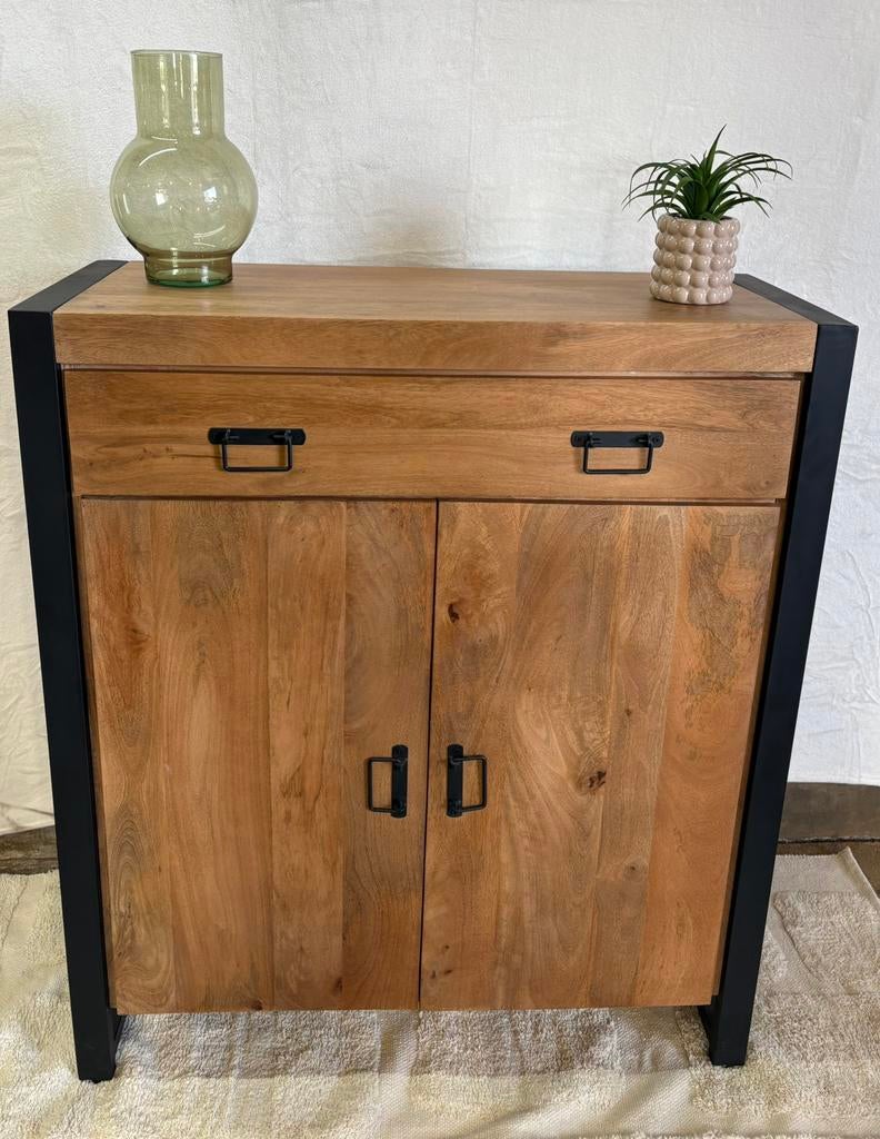 Nieuwe meubels Direct leverbaar zaterdag open 09:00 - 17:00, Ophalen
