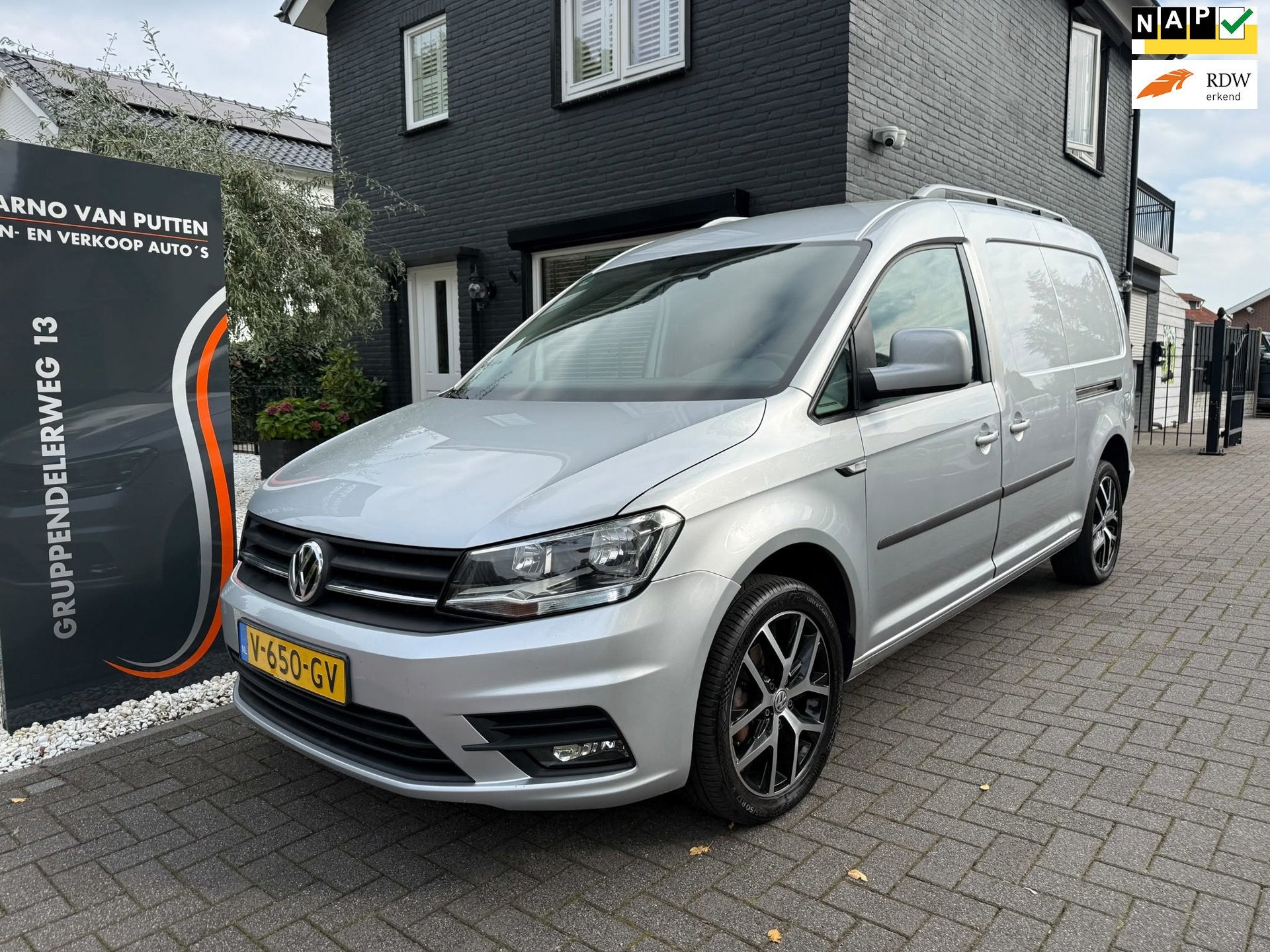 Volkswagen Caddy 2.0 TDI L2 Maxi Highline / 2xSchuifdeur /Le, Auto's, Gebruikt, Euro 6, 4 cilinders, Volkswagen