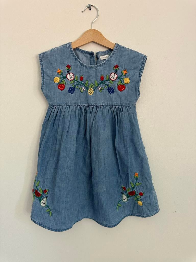 Next denim jurkje met fruit borduursels maat 110, Ophalen of Verzenden, Zo goed als nieuw, Meisje, Jurk of Rok