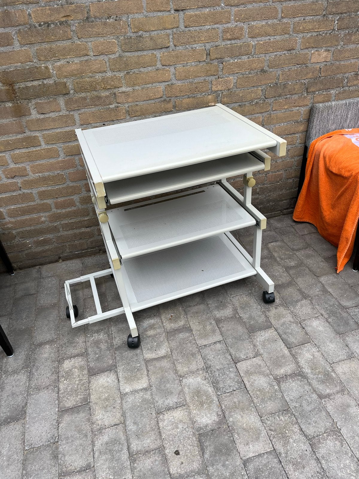 Verrijdbare Computertafel / Bureauwagen met Uitschuifblad, Ophalen of Verzenden, Gebruikt