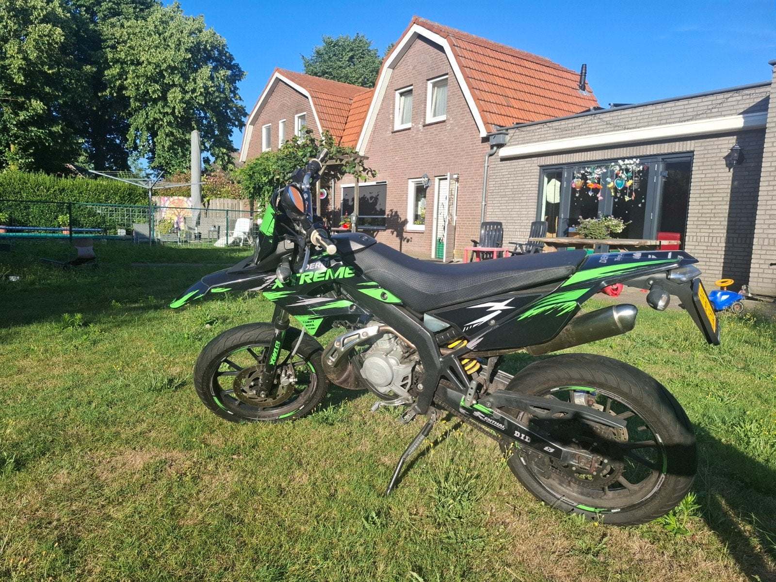 Derbi Extreem 2018 50cc, Fietsen en Brommers, Ophalen, 6 versnellingen, Maximaal 45 km/u, Zo goed als nieuw