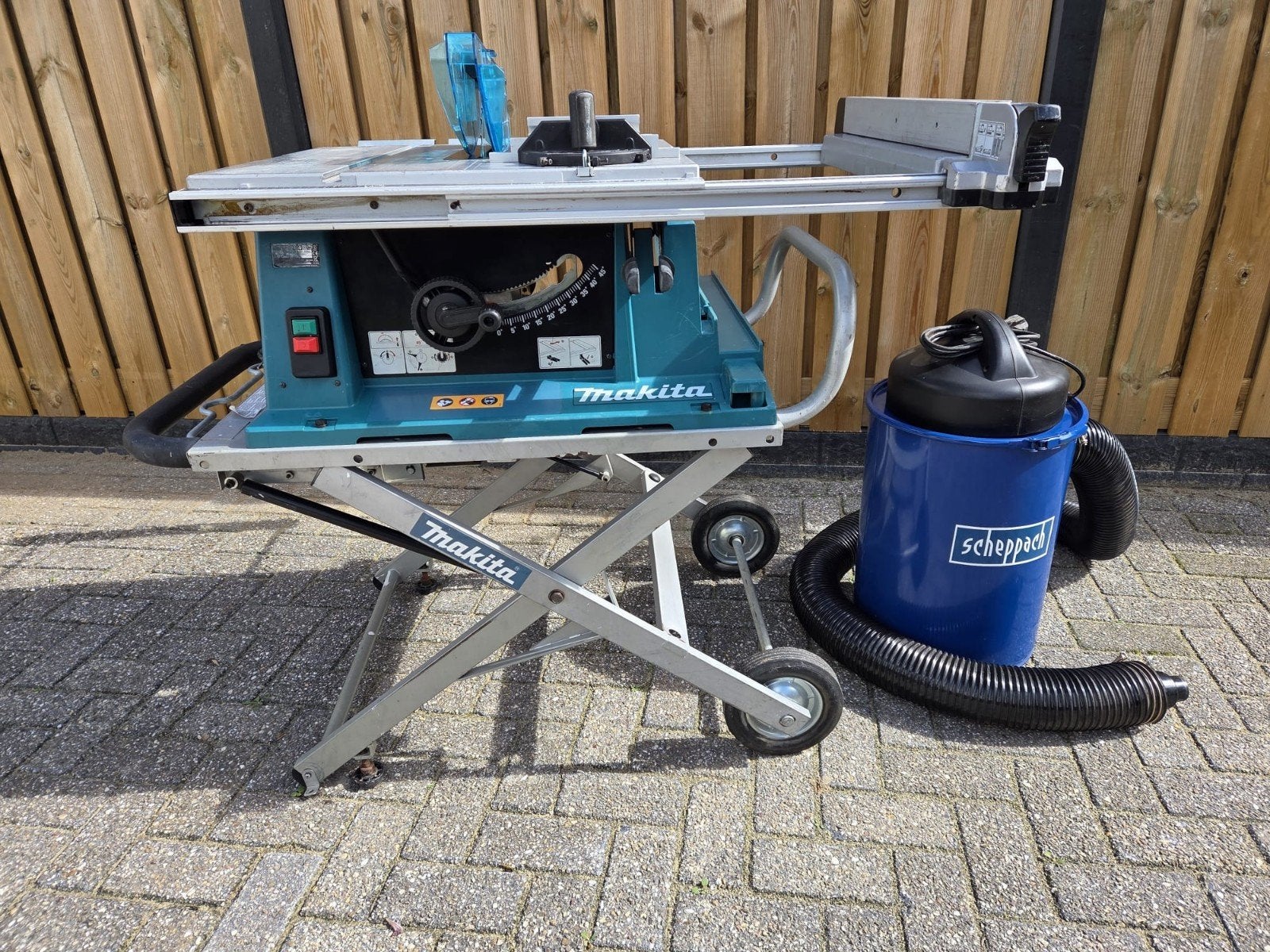 Makita 2704NX1 met bouw stofzuiger, Doe-het-zelf en Verbouw, Ophalen, Gebruikt, Cirkelzaag, 70 mm of meer