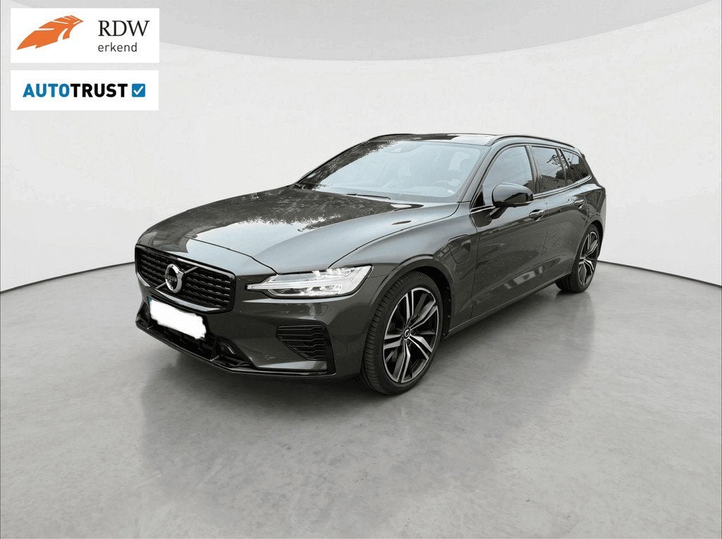 Volvo V60 T6 Recharge AWD R-Design l PANO l H&K l ACC l 360, Automaat, Gebruikt, Zwart, 4 cilinders