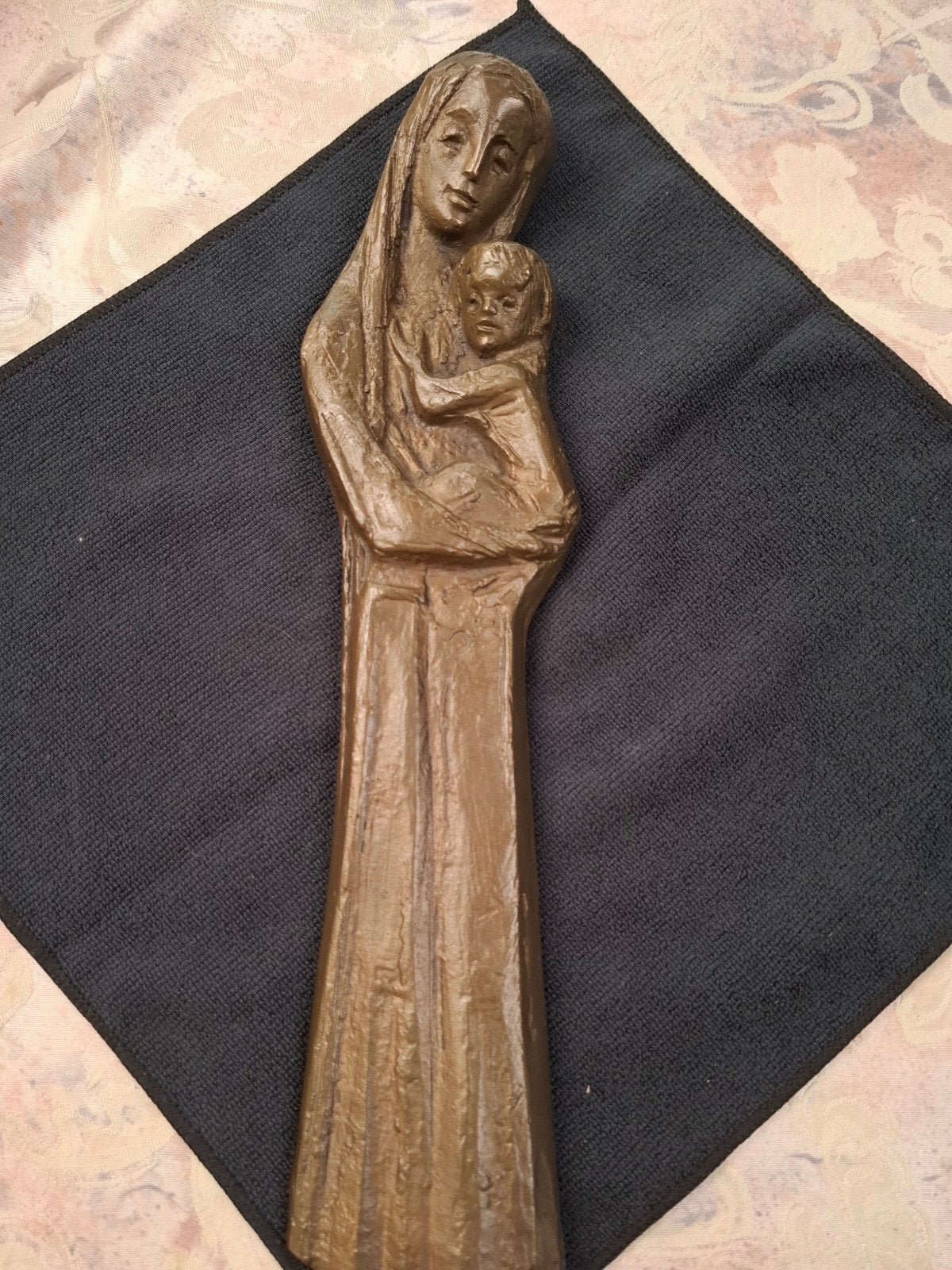 Bronzen beeld Maria met kind - 40 cm, Antiek en Kunst, Ophalen of Verzenden, 20 - 50 cm, Beeld, Bruin