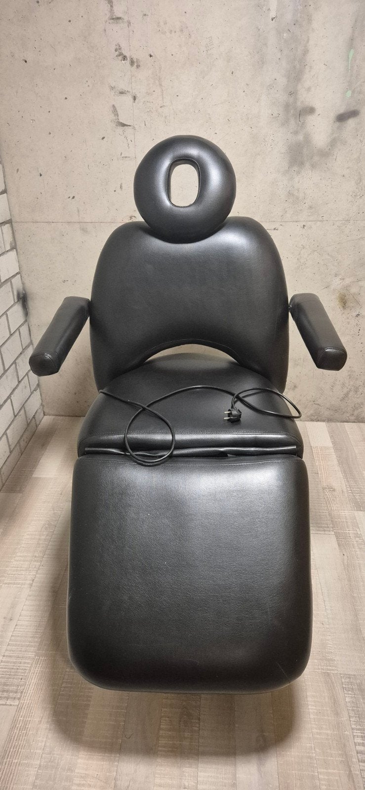 Zwarte verstelbare massagestoel/behandelstoel, Zwart, Modern, Functioneel, Ophalen of Verzenden, Zo goed als nieuw