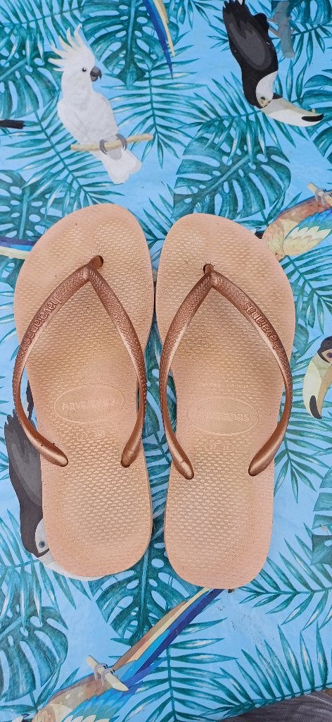 Havaianas teenslippers - roze/goud kleur - Rosé - 38, Slippers, Ophalen of Verzenden, Roze, Gedragen