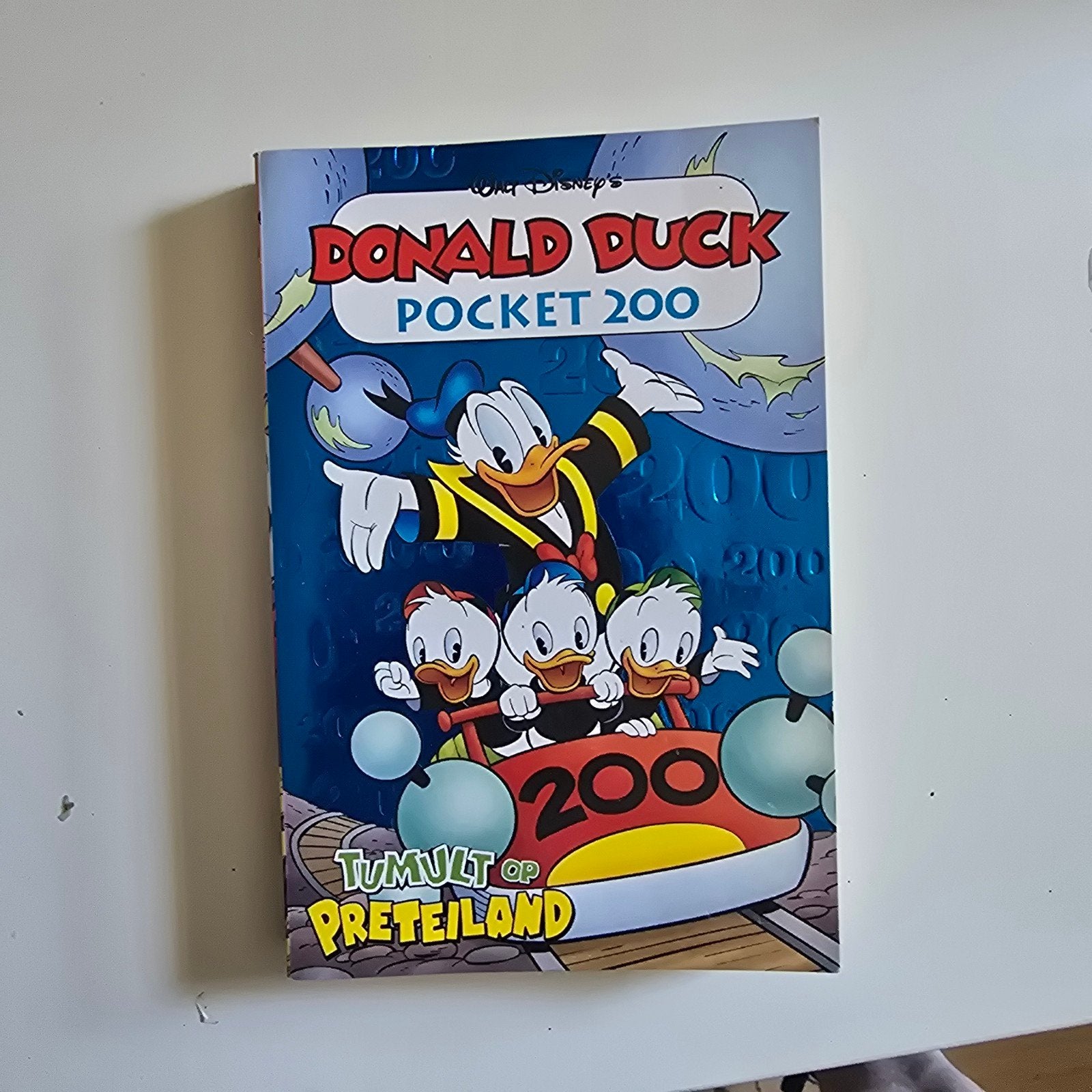 Donald Duck Pocket 200: Tumult op Preteiland, Eén stripboek, Ophalen, Zo goed als nieuw, Walt Disney