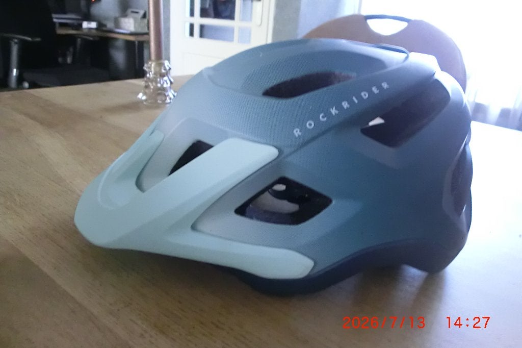 Fietshelm Decathlon, Fietsen en Brommers, Fietsaccessoires | Fietshelmen, Ophalen of Verzenden, Zo goed als nieuw, Heer of Dame