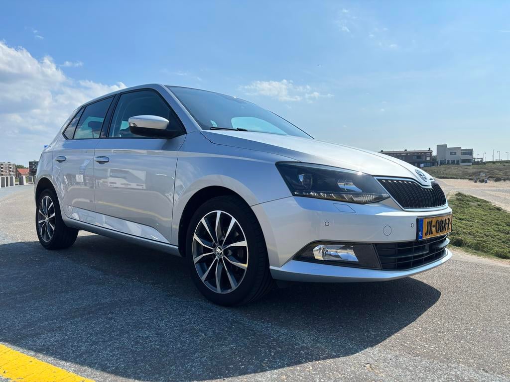 Skoda Fabia 1.2 TSI 66KW 2016 Grijs, Auto's, Skoda, Stof, 40 €/maand, Zwart, 4 cilinders