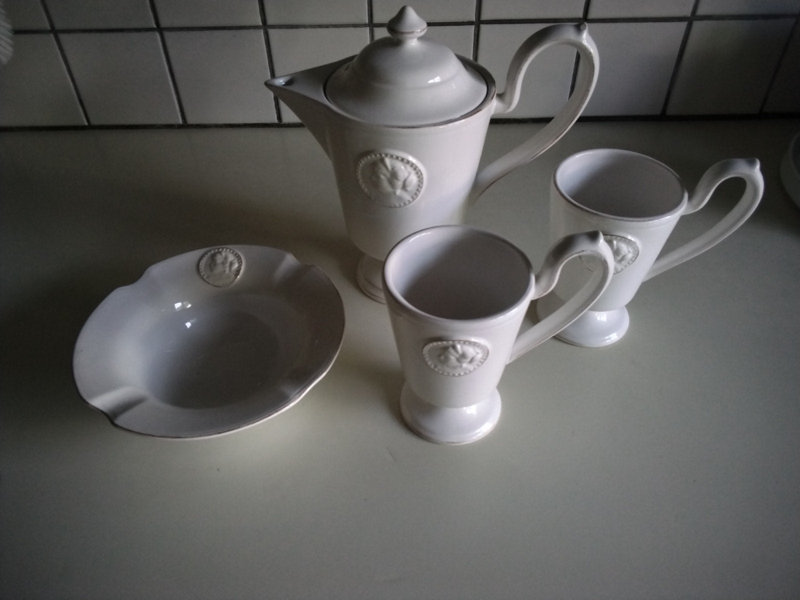 Riverdale theeset  amadeo  met schaaltje, Ophalen of Verzenden, Zo goed als nieuw, Overige stijlen, Schaal of Schalen