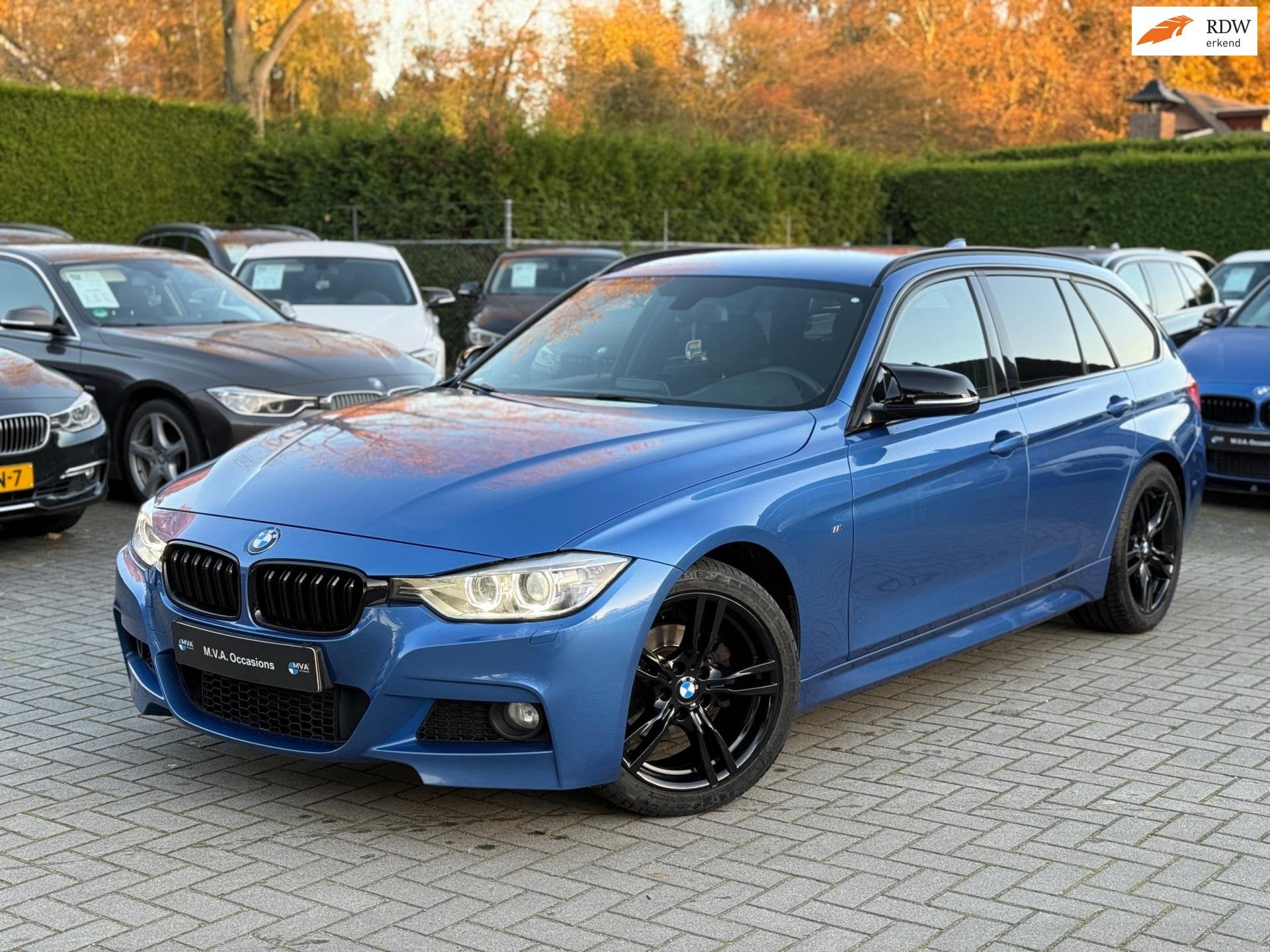 BMW 3-serie Touring 316i M Sport|Nieuwe Ketting + Klepseals|, Auto's, BMW, Gebruikt, 4 cilinders, Blauw, Alcantara