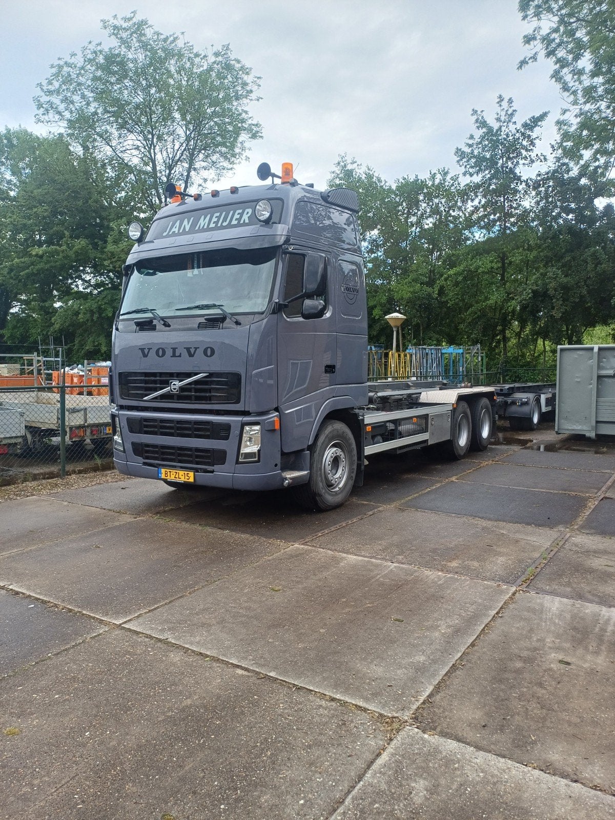 VOLVO FH 12.520 met HTS kabelsysteem, Bedrijf, Te koop