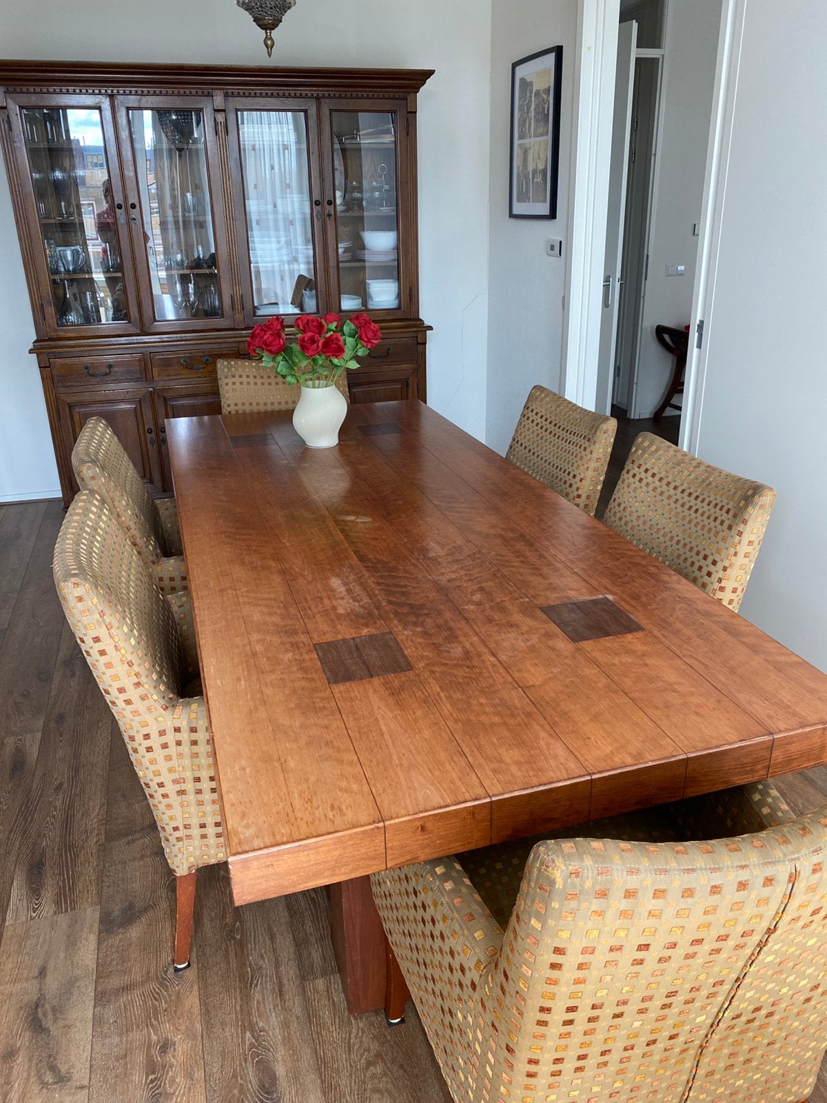 Grote houten eettafel 240x100 cm met 6 kuip stoelen, Huis en Inrichting, Tafels | Eettafels, Ophalen, Gebruikt, 100 tot 150 cm