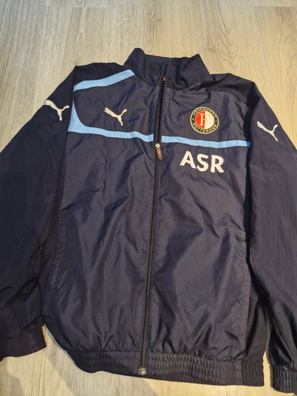 feijenoord trainingsjas maat s, Kleding | Heren, Ophalen of Verzenden, Zo goed als nieuw, Blauw, Voetbal