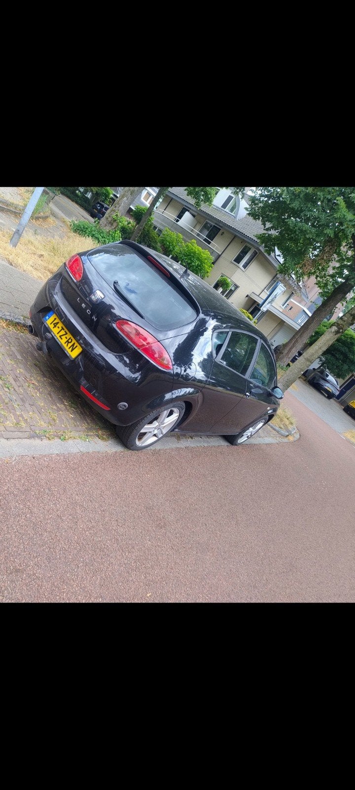 Seat Leon 1.6 75KW 2007 Zwart LEES GOED AUTO RIJD NIET, Auto's, 1228 kg, 4 cilinders, Leon, Zwart