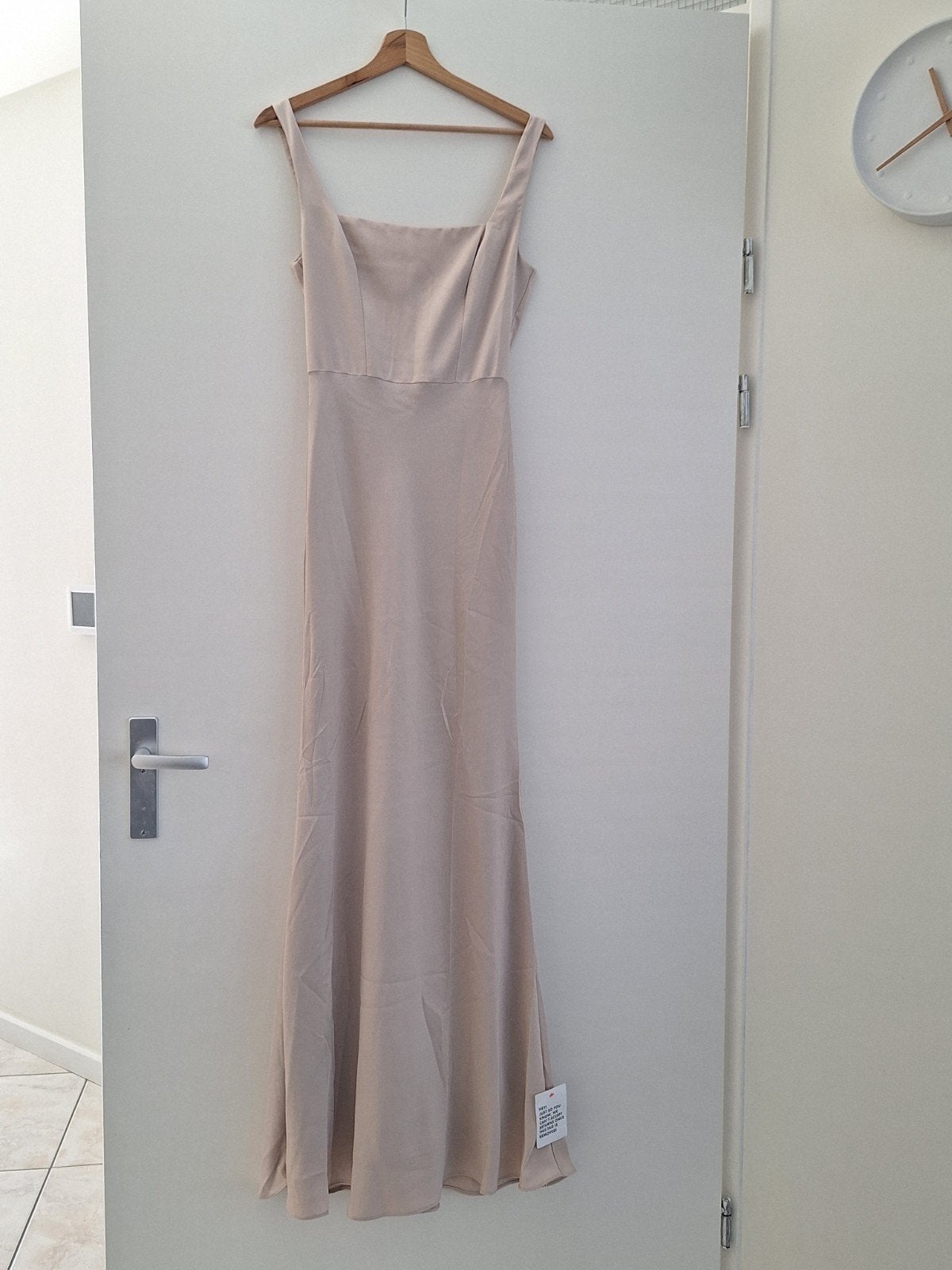 Asos lange satijnen jurk crème / lichtbeige maat 36 S Nieuw, Galajurk, Verzenden, Beige, Nieuw