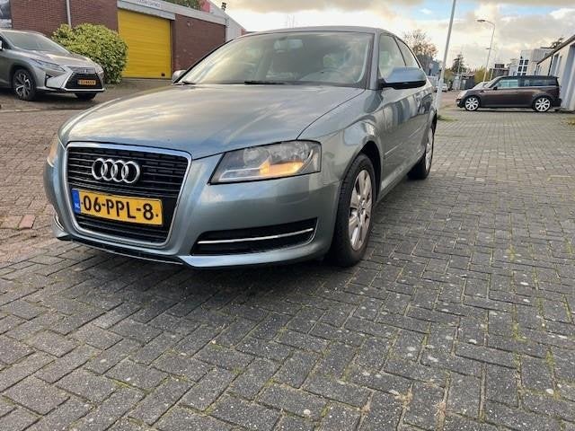 Audi A3 1.6 TDI Attraction Pro Line Business, Euro 5, Gebruikt, 680 kg, Origineel Nederlands