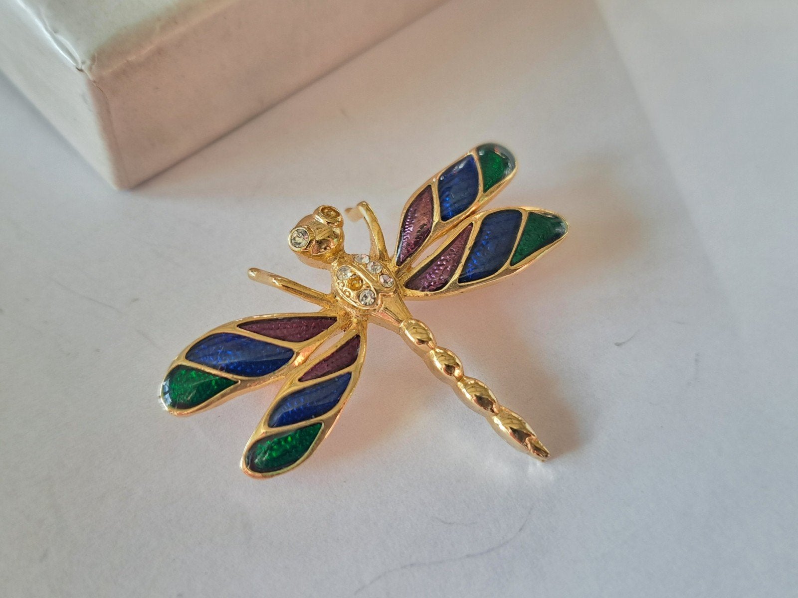 Libelle broche met emaille inleg goldtone, Sieraden, Tassen en Uiterlijk, Verzenden, Gebruikt, Zilver, Overige materialen
