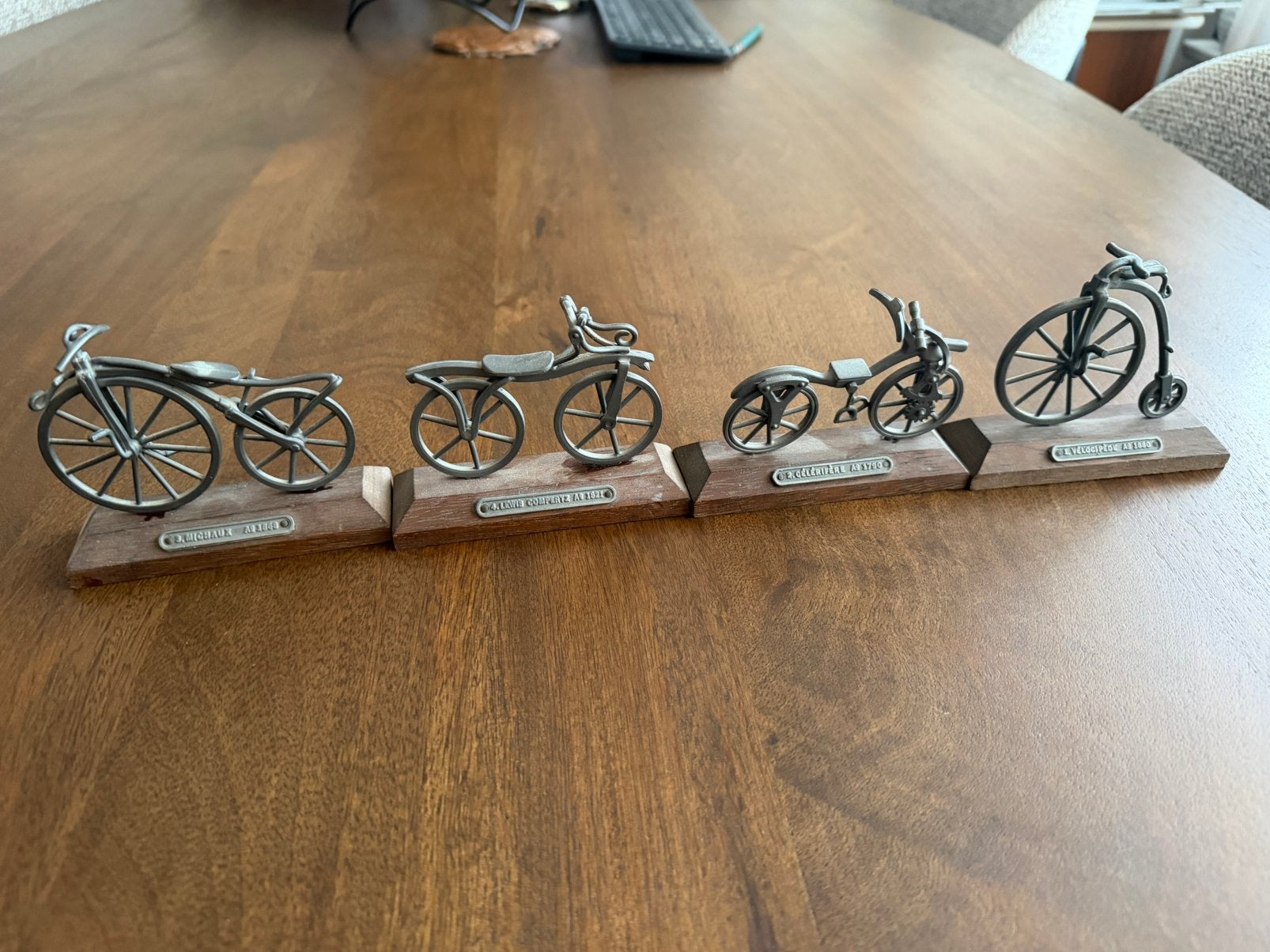 4 Antieke Tinnen Fietsen Miniatuur Decoratie, Gebruikt, Ophalen of Verzenden, Nvt, Nvt