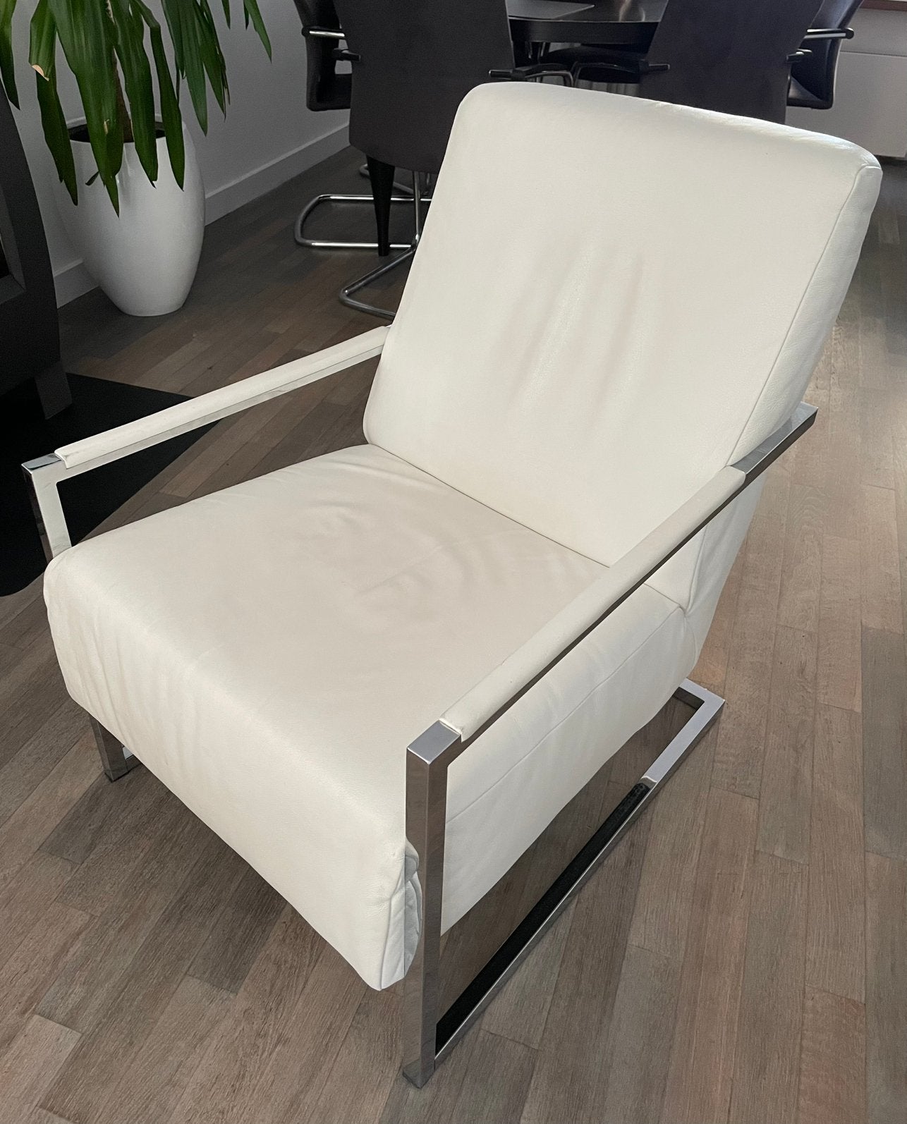 Wit design fauteuil stoel chroom onderstel 77x58x86 leerlook, Ophalen, Kunststof, 75 tot 100 cm, Zo goed als nieuw