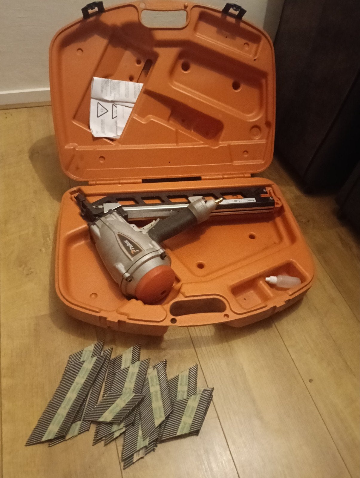 Paslode PSN90 Framing Nailer met koffer en nagels, Ophalen of Verzenden