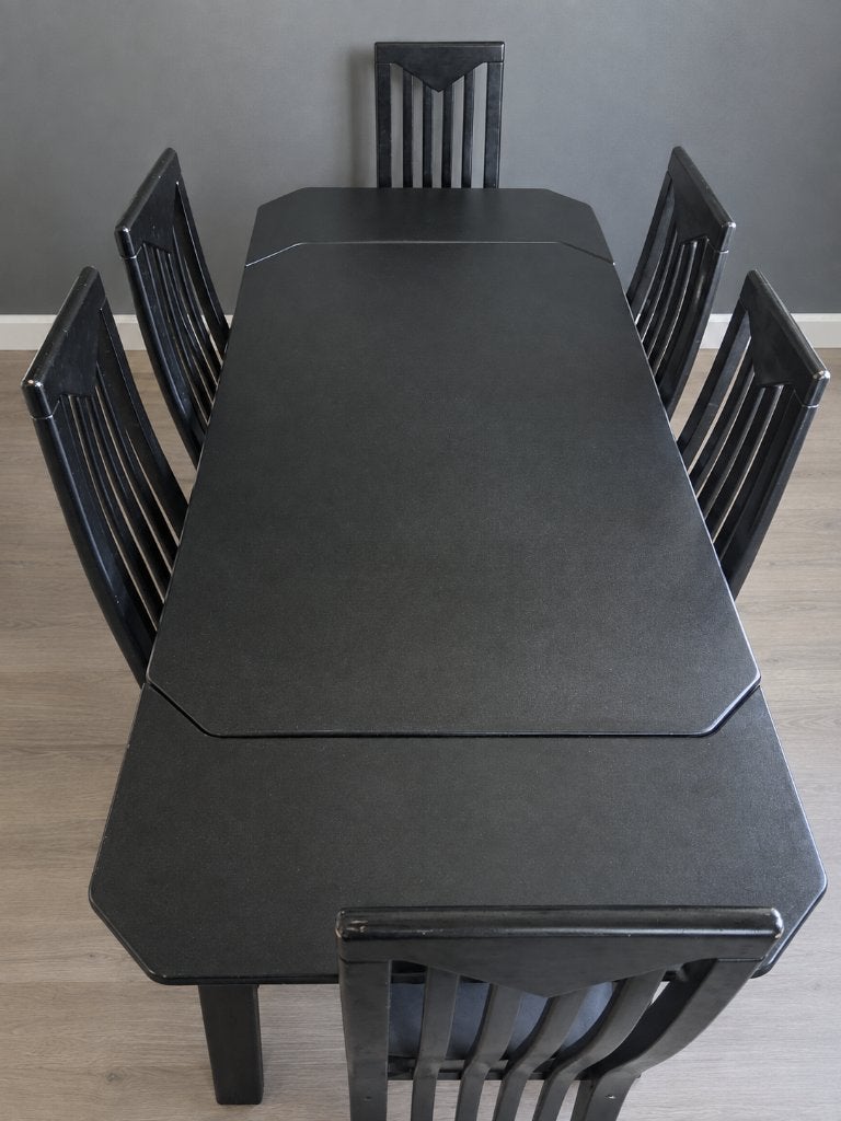Uitschuifbare houten 4-6 pers eettafel met stoelen