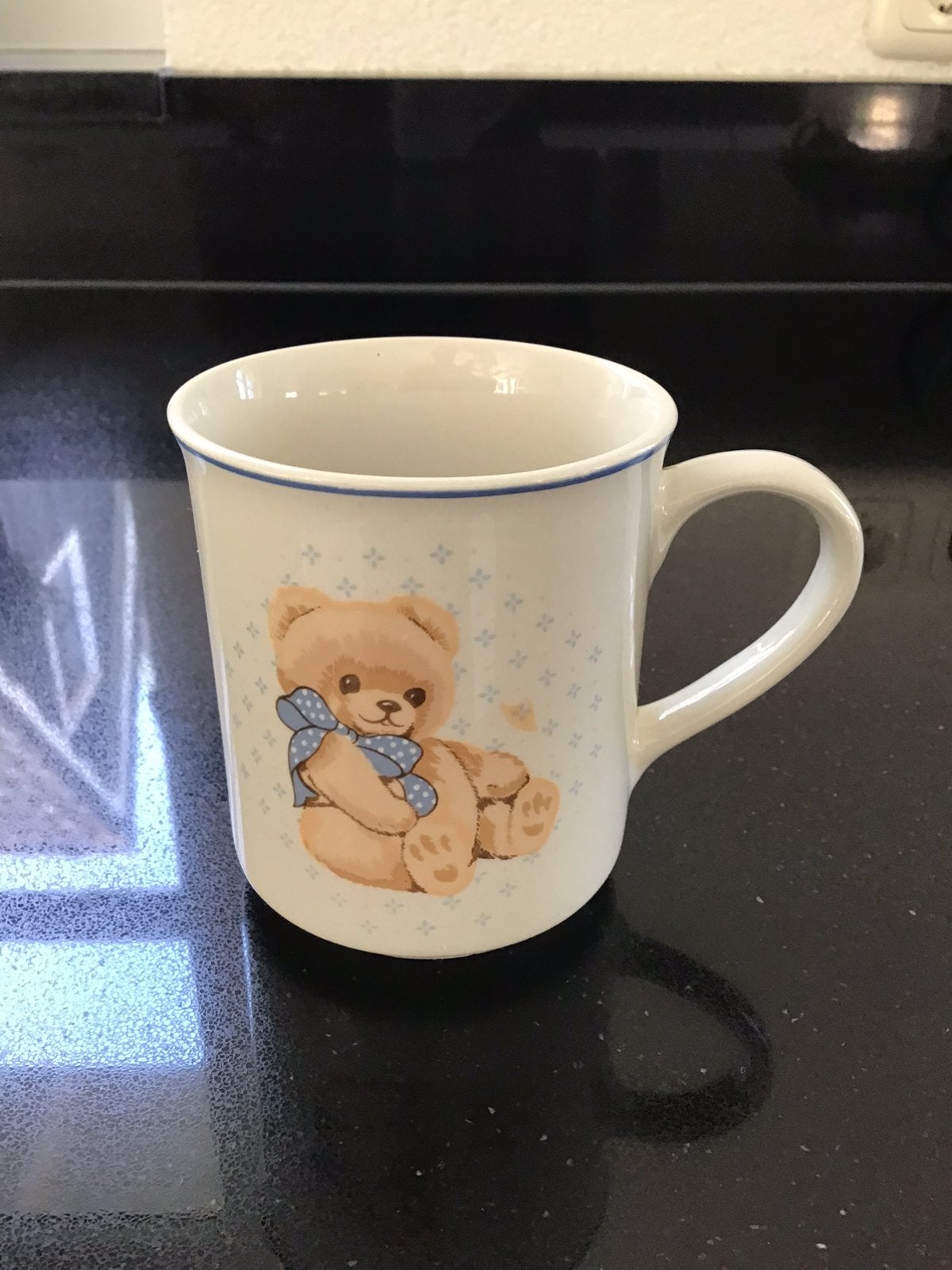Vintage mok. Theodore Bear. Merk Tienshan (Yu Quan). Gratis., Verzenden