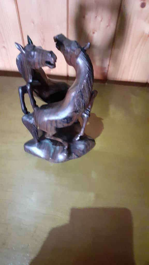 Paardenbeeld  van zeldzaam coromandelhout, Ophalen of Verzenden, 20 - 50 cm, Beeld, Hout