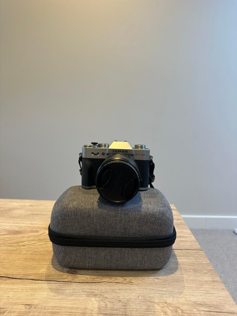 FUIJ X-T30 II + 2 lenzen (18-55 mm lens) te koop, Ophalen, Zo goed als nieuw, Standaardlens
