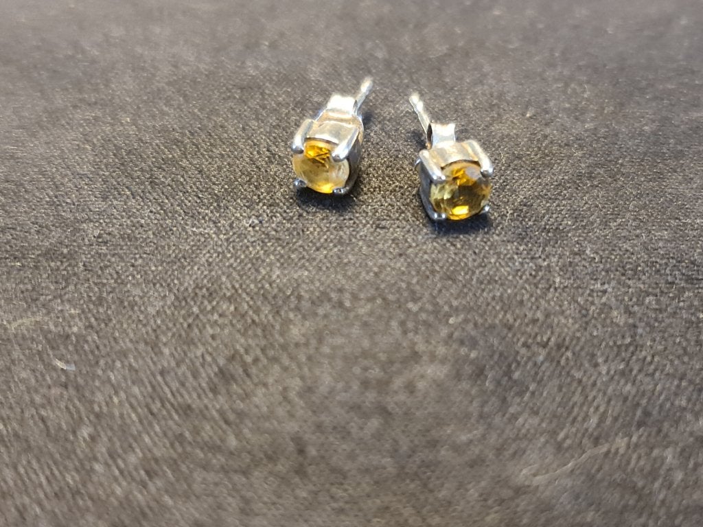 Zilveren oorknopjes citrien, Sieraden, Tassen en Uiterlijk, Oorbellen, Geel, Ophalen of Verzenden, Zo goed als nieuw, Met edelsteen