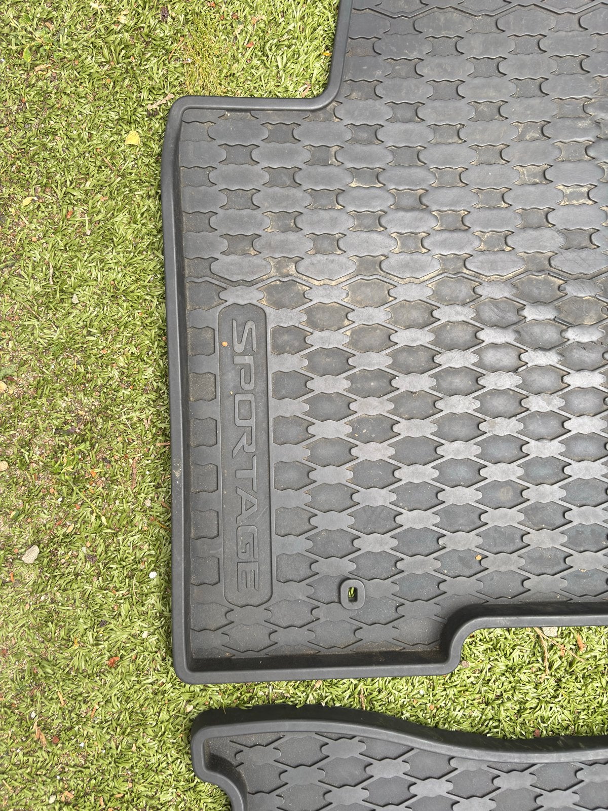 Kia Sportage rubberen automatten set, Auto diversen, Automatten, Ophalen, Gebruikt