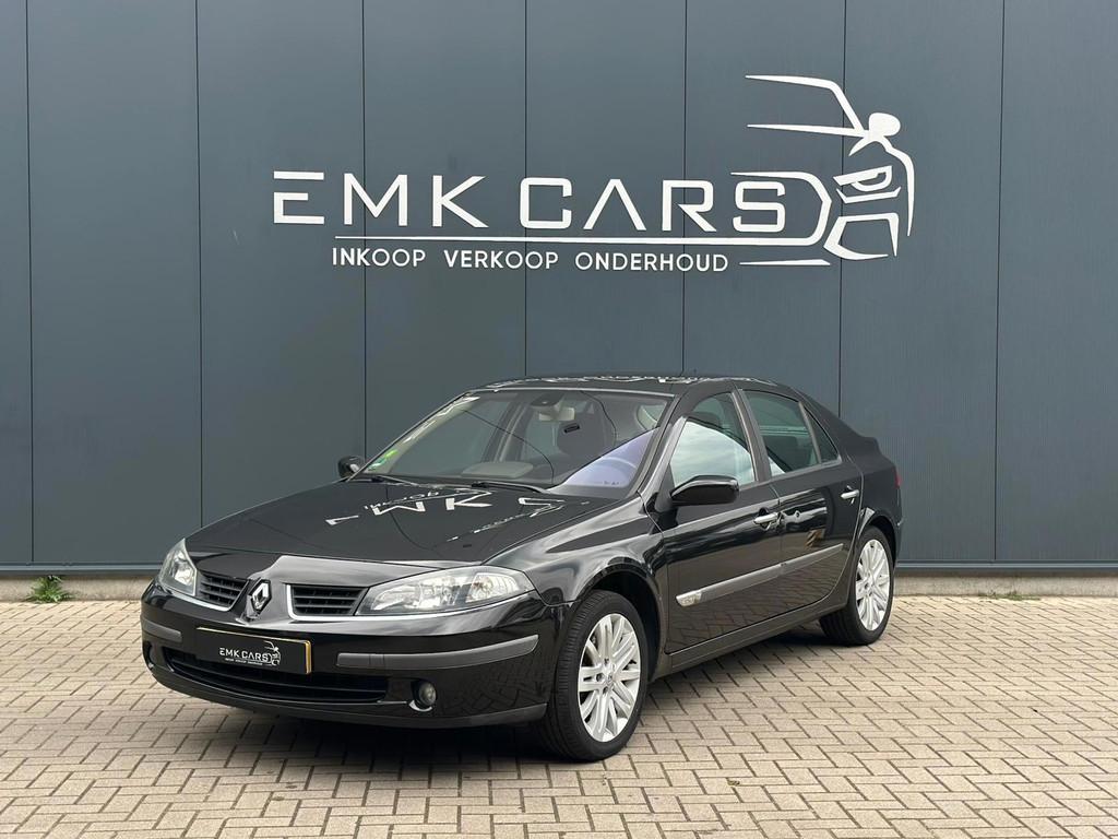 Renault Laguna 2.0-16V Tech Line, 135 pk, Gebruikt, 4 cilinders, Leder en Stof