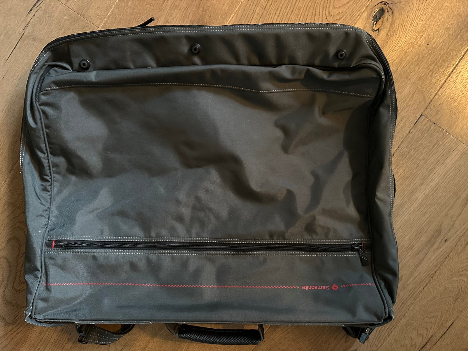 Samsonite kledinghoes/ reistas in zeer goede staat, Ophalen, 50 tot 60 cm, Hard kunststof, Zo goed als nieuw