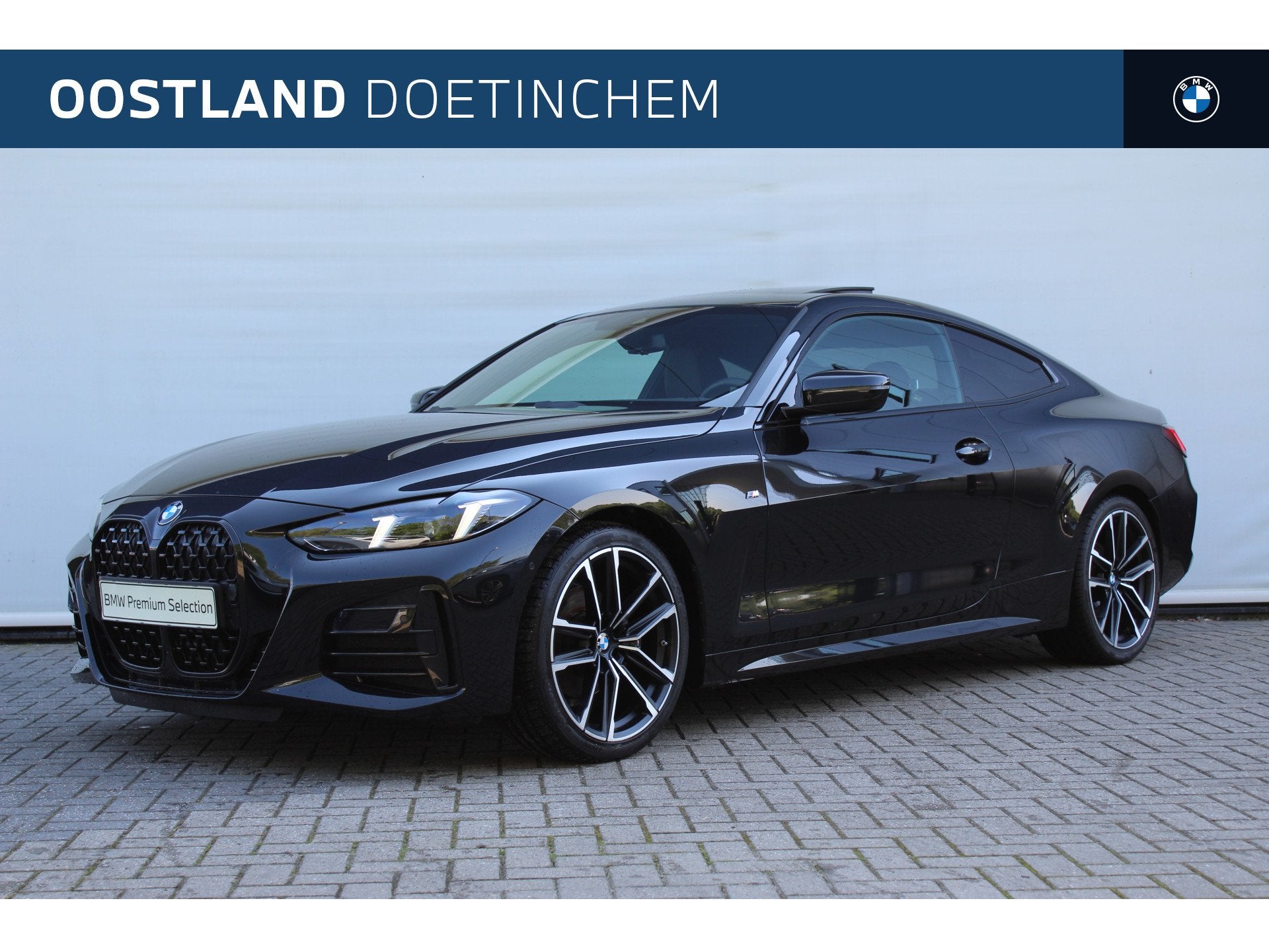 BMW 4 Serie Coupé 420i M Sport Automaat / Achteruitrijcamer, Auto's, BMW, Gebruikt, Met garantie (alle), 4 stoelen, Zwart