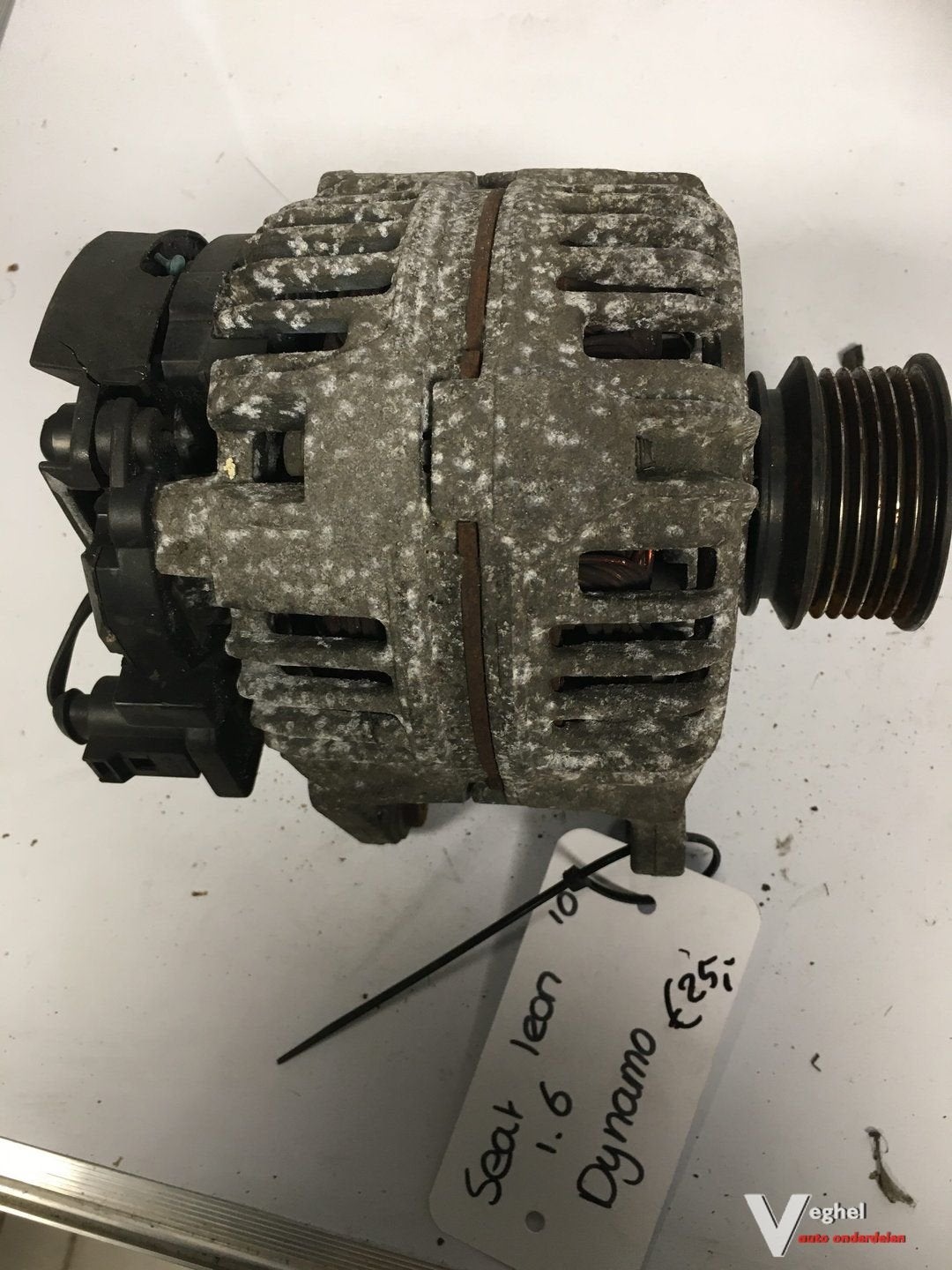 Seat Leon 1.6 2001 Dynamo, Gebruikt, -, -, Ophalen of Verzenden