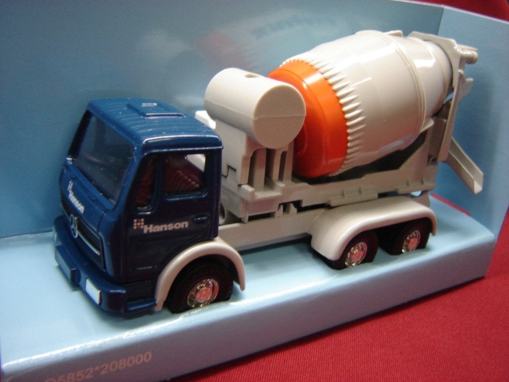 Mercedes Benz cement mixer Hanson, Corgi Toys Certificaat, Ophalen of Verzenden, Zo goed als nieuw, Bus of Vrachtwagen, Corgi