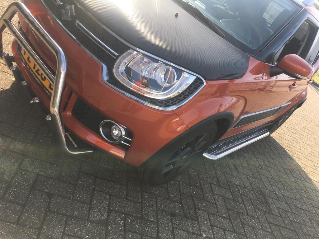 Suzuki Ignis Sidebars met rvs trede
