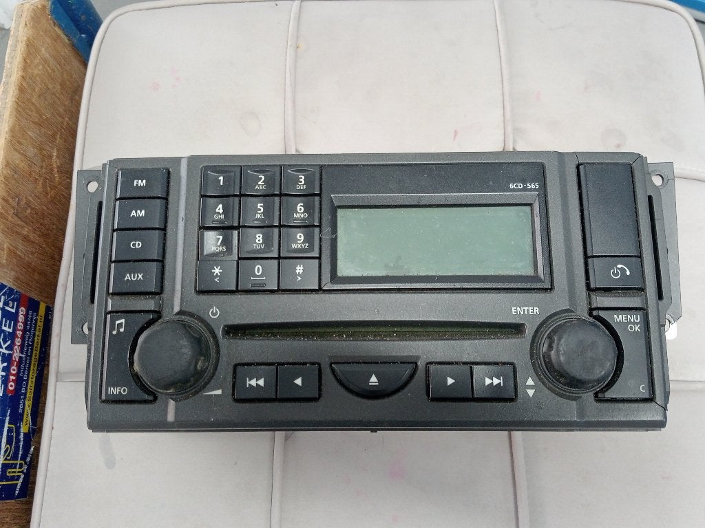 Land Rover radio/cd-speler 6CD-565, Ophalen, Gebruikt, Land Rover